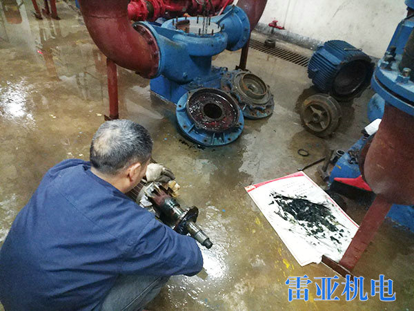 長沙大潤發(fā)超市空調(diào)電機水泵維修5